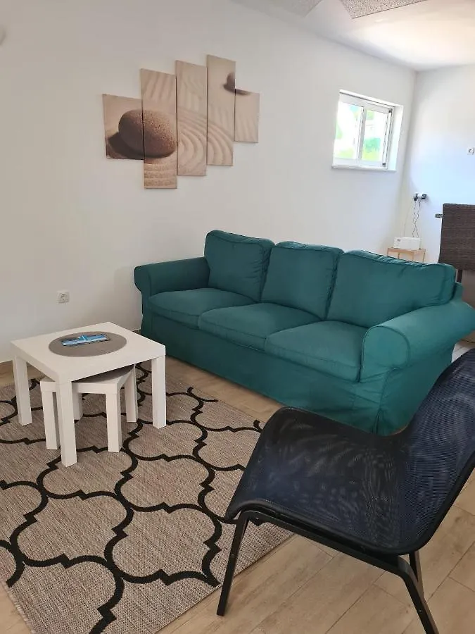 For Two Apartment, Rab Barbat na Rabu